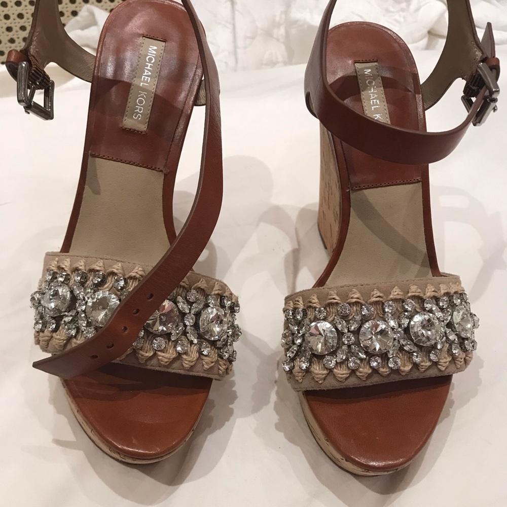 Michael Kors ladies platforms. - Picture 3 of 3